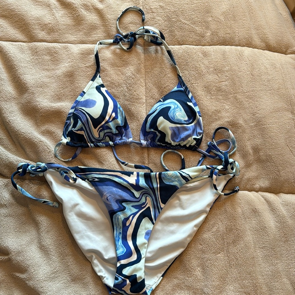 Women’s pink Victoria secret swimsuit